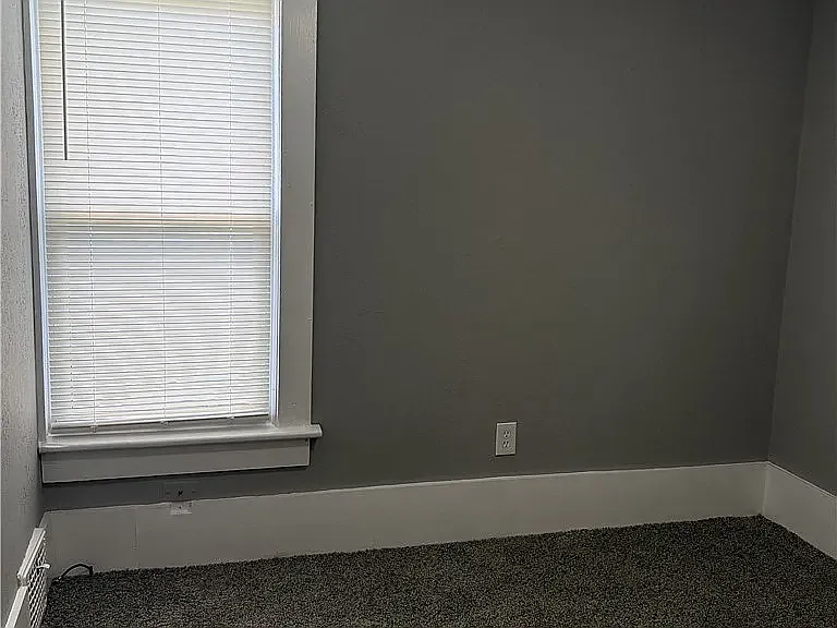 390 Cole Ave — Photo 13