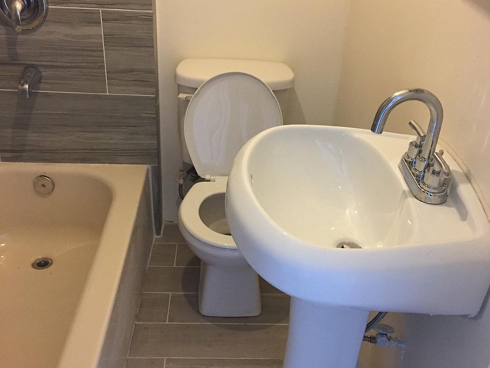 2nd image of 25 Linden St #3