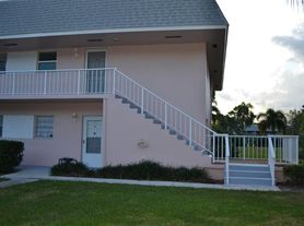 18081 SE Country Club Dr