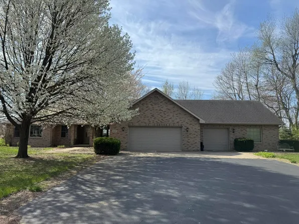 3669 Still Meadow Dr, Wheatfield, IN 46392