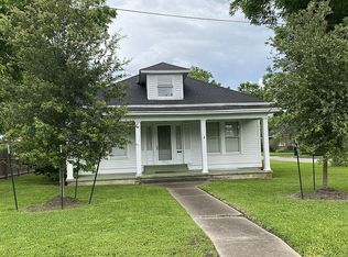 902 N Washington St, Victoria, TX 77901