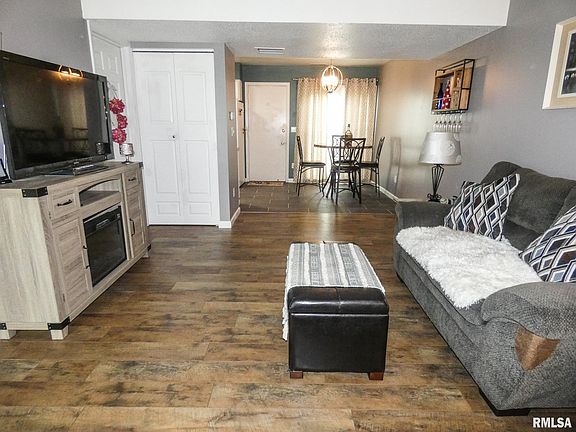 3rd image of 3813 W Palmyra Ct