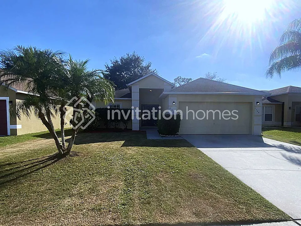 5180 Silver Thistle Ln