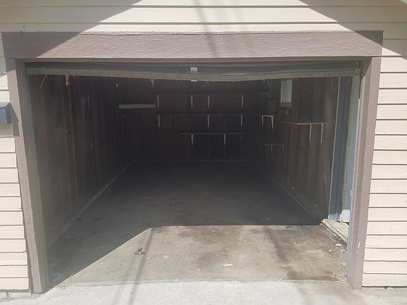 4th image of 4318 S 32nd St