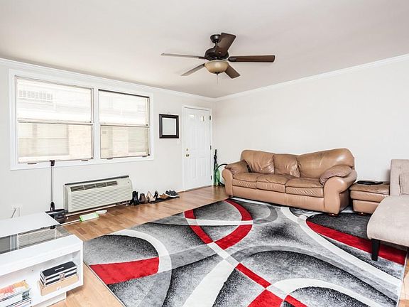 5th image of 163 W Division St #212F