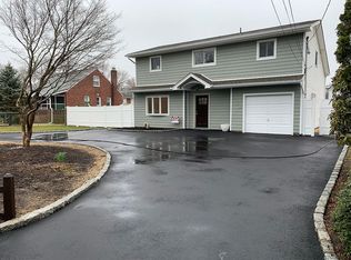 128 Pine Acres Blvd, Deer Park, NY 11729