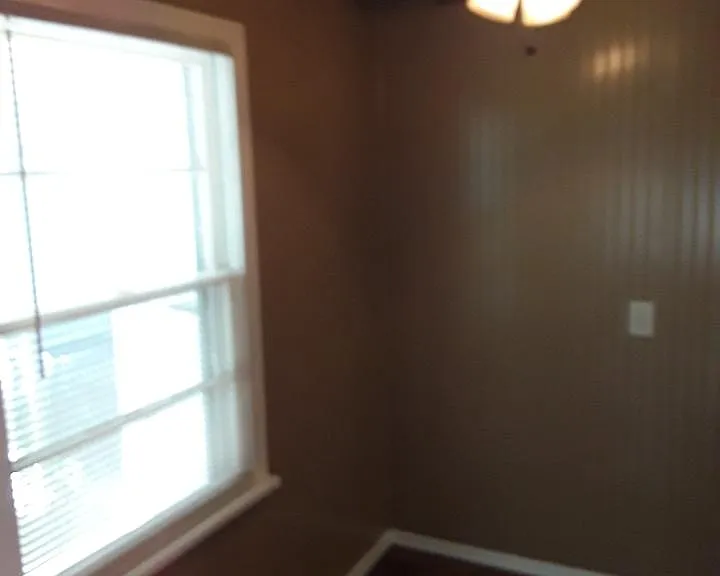 1709 S Walnut St — Photo 5