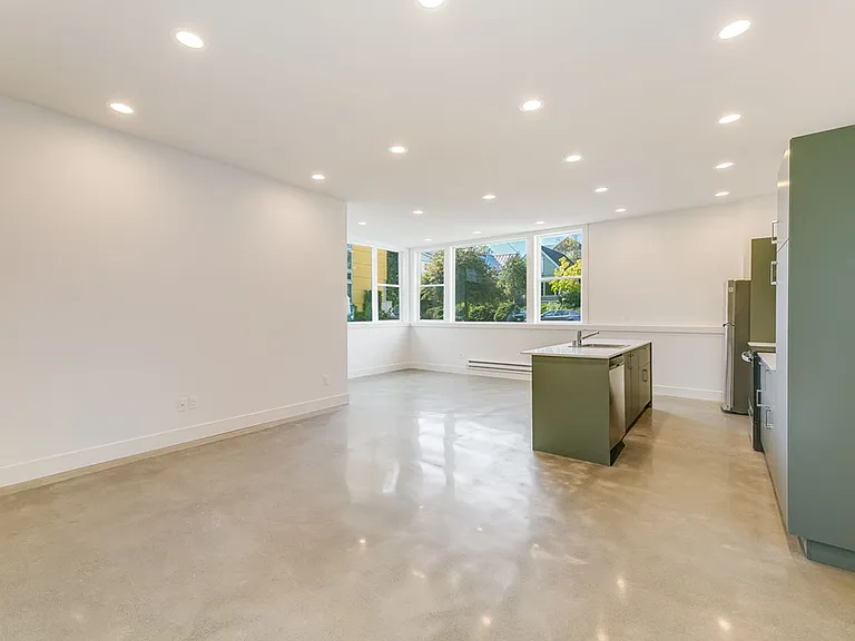1414 20th Ave — Photo 3