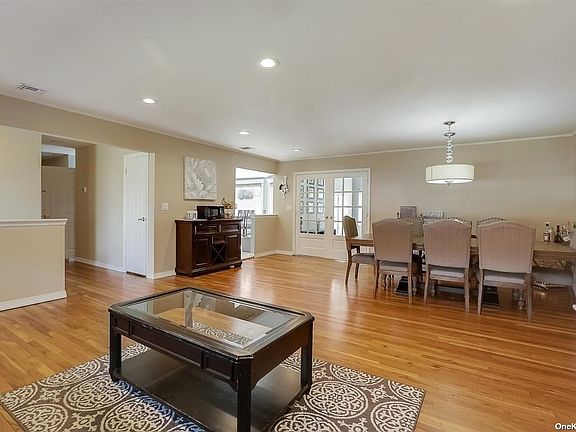 5th image of 34 Liber Blvd