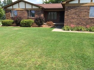 54360 Fairchild Rd, Macomb, MI 48042