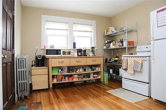 Building Photo - 21 Hilltop Ave #1