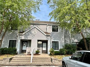 40 Offshore Dr, Mohegan Lake, NY 10547