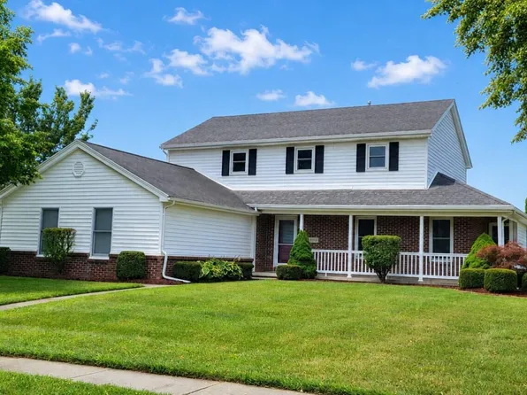 8030 Apple Meadow Dr, Sylvania, OH 43560