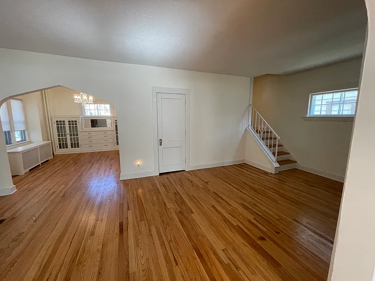 1367 Grand Ave — Photo 4