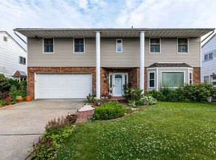 527 Waterview Dr, Cedarhurst, NY