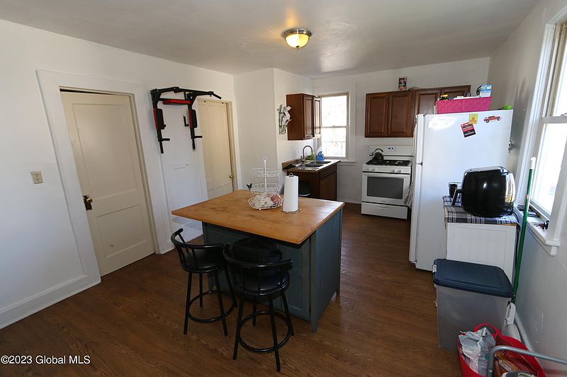 2nd image of 603 Seneca Street
