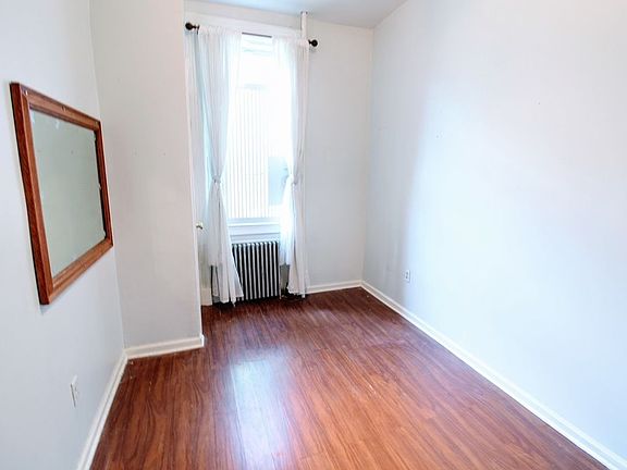 5th image of 696 Hancock St #1
