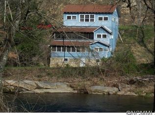 5454 Ela Rd, Whittier, NC 28789