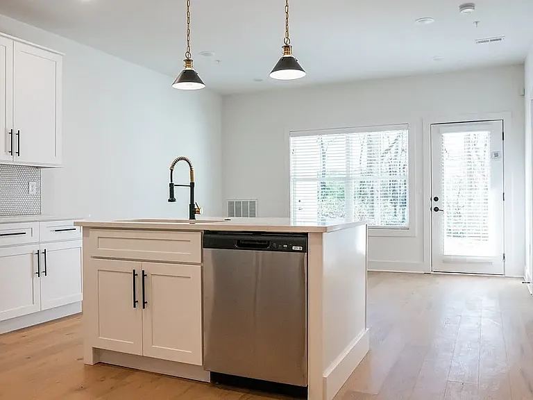 1566 Ansley Park Dr — Photo 5
