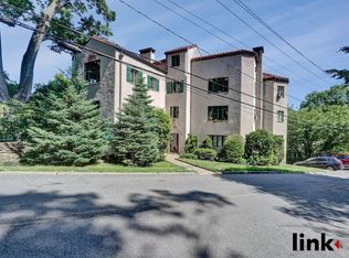 59 Kensington Rd #2B2, Bronxville, NY 10708