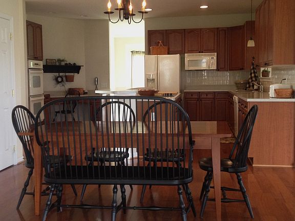 Eat - in Kitchen
