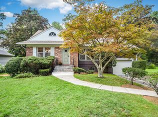 74 Robert Dr, New Rochelle, NY 10804