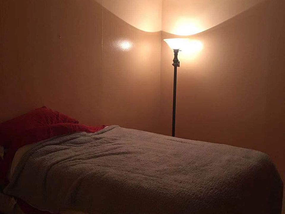 2nd image of 1420 Parkchester Rd APT 7B