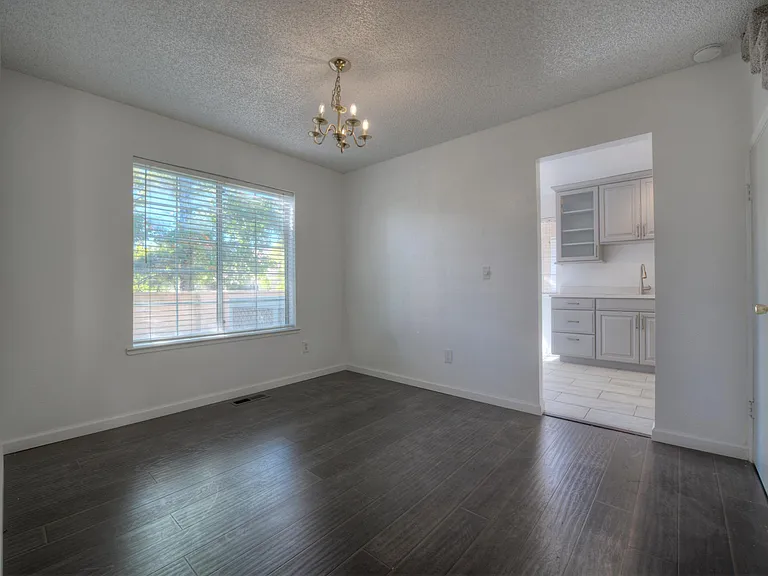6024 Conness Way — Photo 13