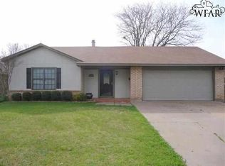 4618 Western Hills Dr, Wichita Falls, TX 76310