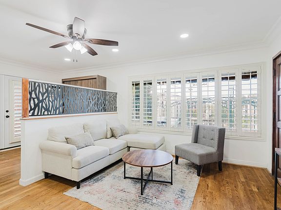 5th image of 9031 Phyllis Ave APT 2