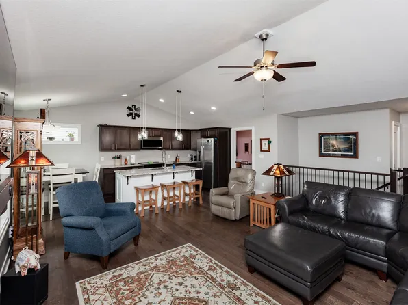 1913 Roebling Rd, Adel, IA 50003