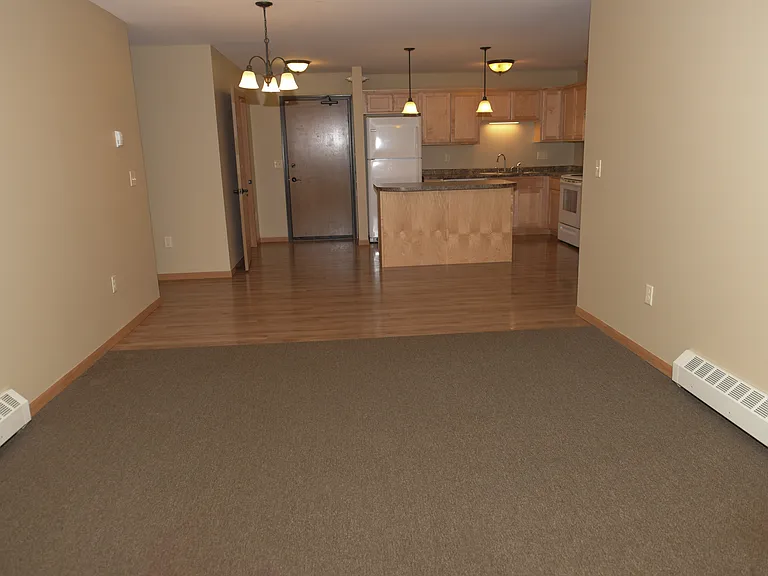 Bottineau Ridge Apartments — Photo 35
