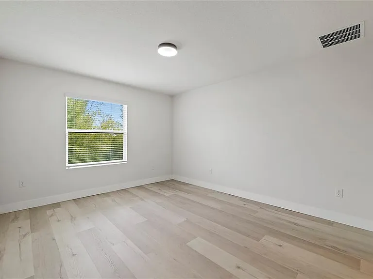 2878 Suncoast Plains Dr — Photo 30