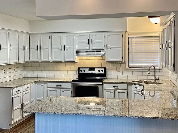 5th image of 1424 Shalimar Cir
