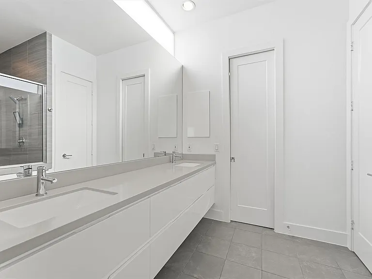 1155 W 17th St — Photo 18
