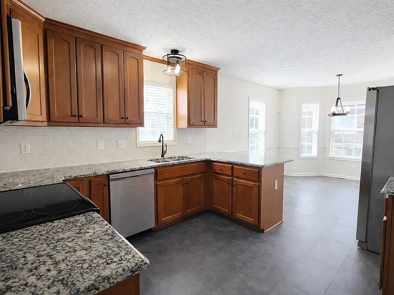 3505 Lancers Dr — Photo 11