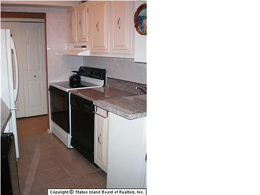 Sold by Calabrese Real Estate | media 9