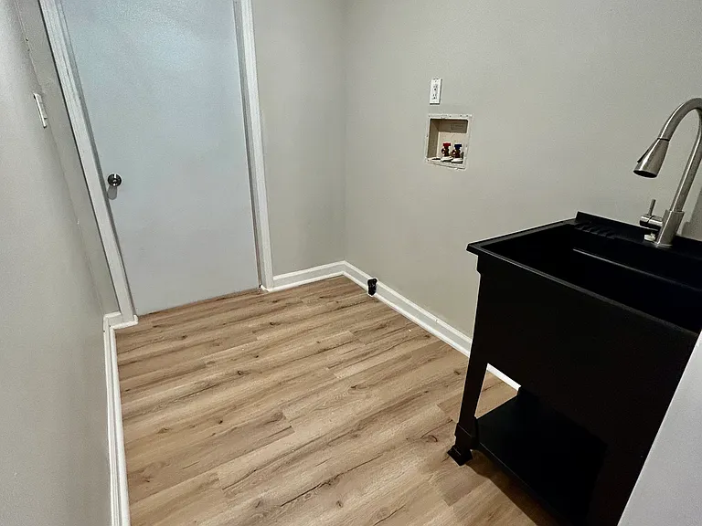 174 Dunsmore Dr — Photo 16