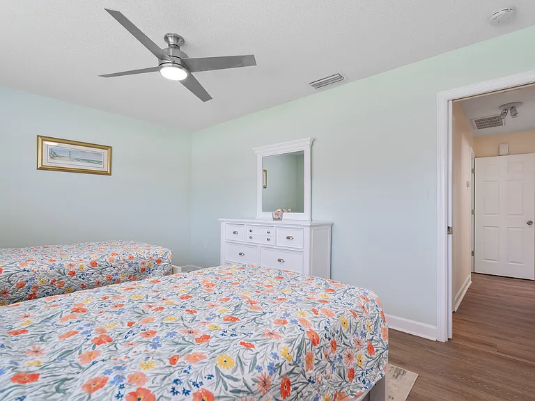 291 N Tessier Dr — Photo 39