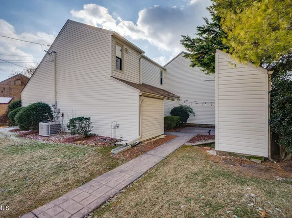 1000 Lisa Dr, Church Hill, TN 37642