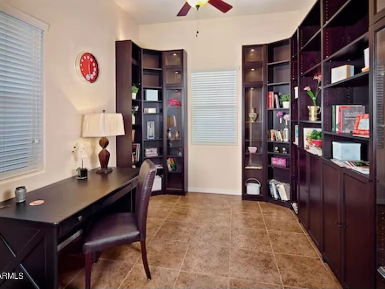 5336 W Molly Ln — Photo 9