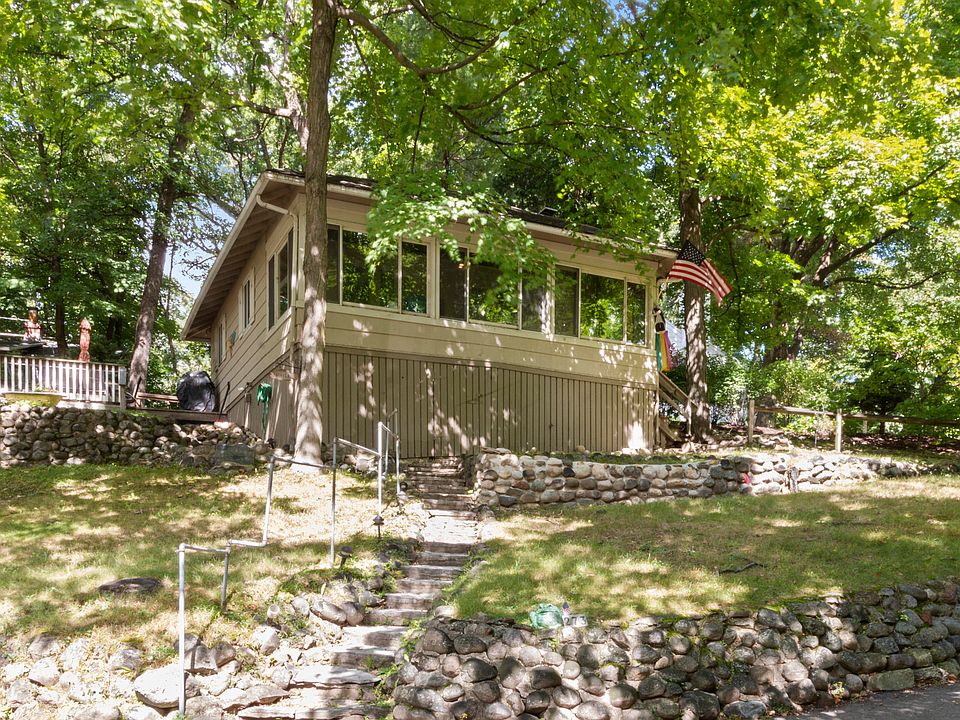 1st image of 273 Fair Oaks Ave