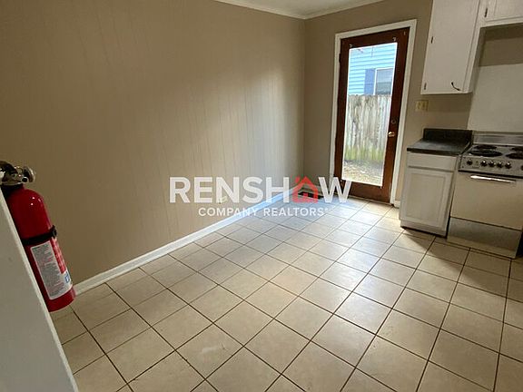 5th image of 1528 Ewell Ave