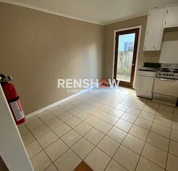 1528 Ewell Ave — Photo 4