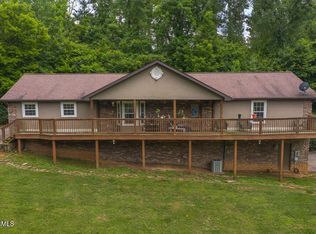 2345 Dave Smith Rd, Kodak, TN 37764