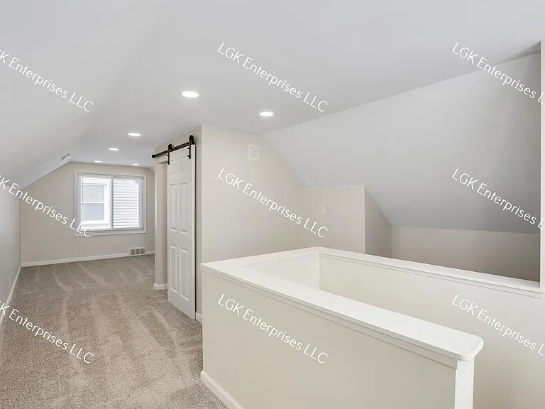 23808 Harding Ave — Photo 7