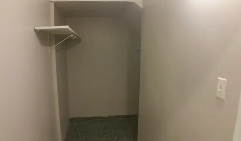 1138 W Ashby Pl #1 — Photo 3