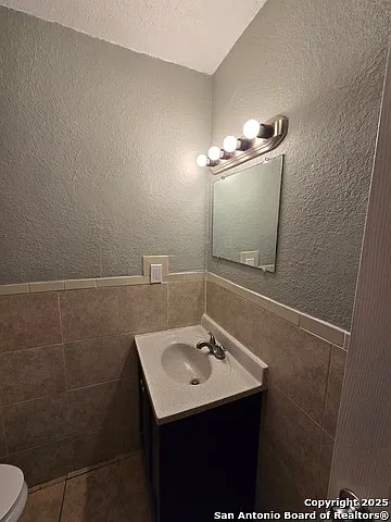 1718 Commercial Ave #B — Photo 9