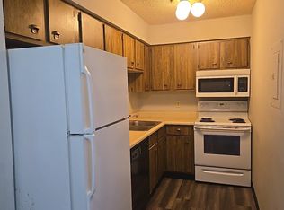 333 Finkbine Ln APT 12, Iowa City, IA 52246