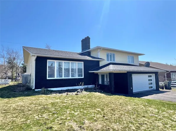 10 Southcott Drive, Grand Falls-Windsor, NL A2A2P1